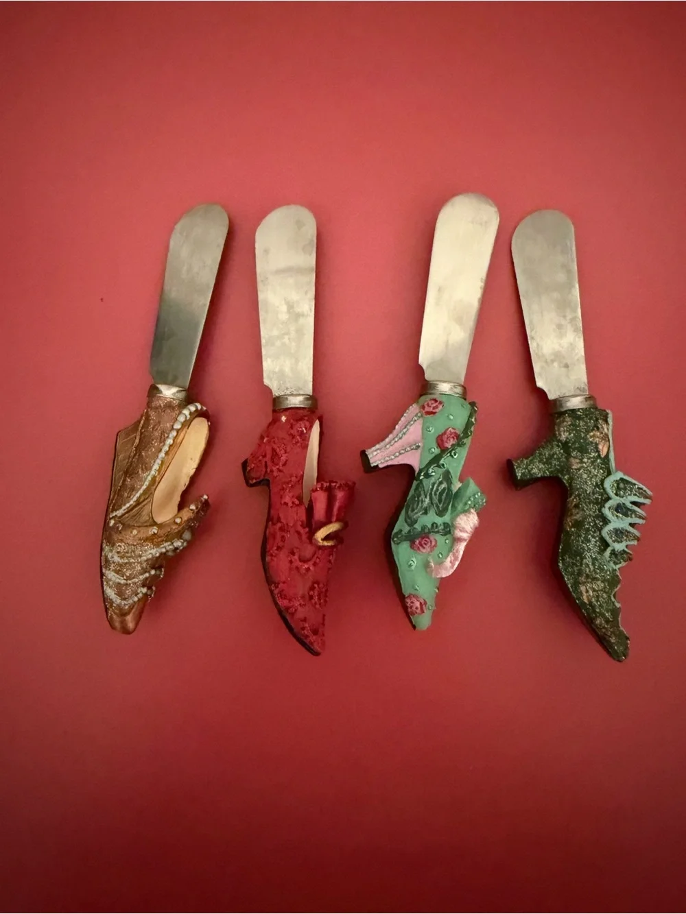 Decorative Women's Shoe Knife Set - Red, Teal, Black, Bronze.